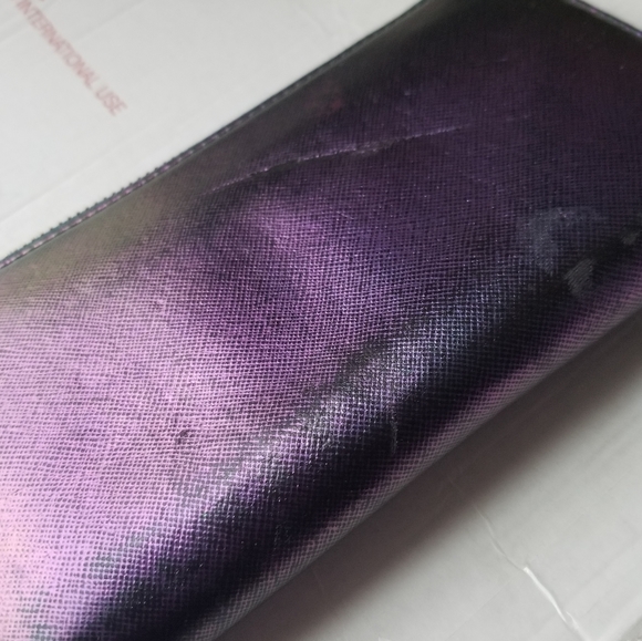 ❌ Sold ❌ Holographic Tory Burch wallet **FAIR** - Picture 12 of 12